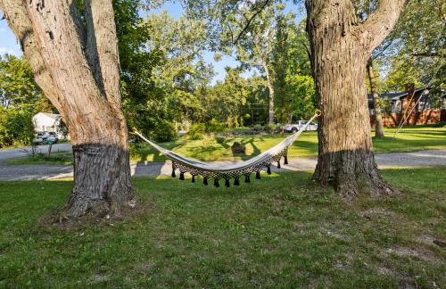 Cozy Home W/ King Bed & Lake access - Foto 5