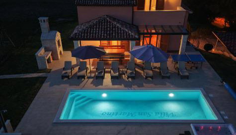 Modern Villa San Martino Heated Pool, Jacuzzi & Privacy - Foto 3, sunbed