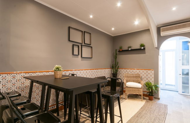 Lovely and Central 4 BR Apartment - Photo 31