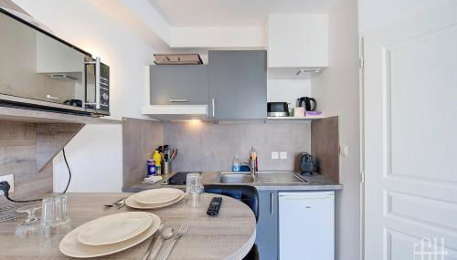 Studio - Plein Coeur du Centre Ville - Wifi - Photo 2