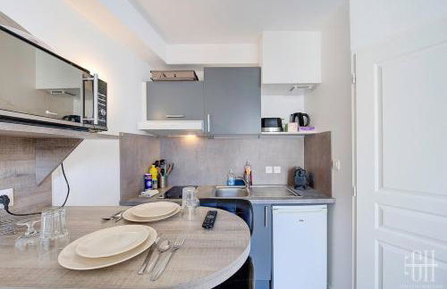 Studio - Plein Coeur du Centre Ville - Wifi - Photo 2