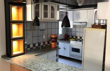 Perfeita Localização 2Q-2B estacionamento gratuito - Foto 4