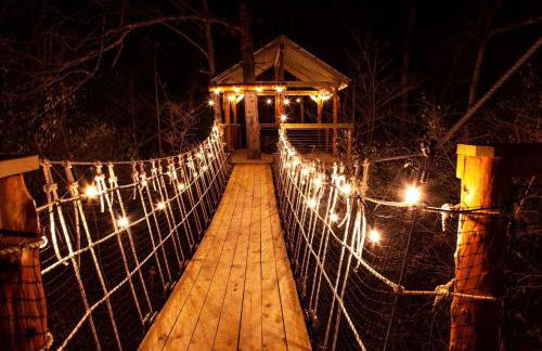 Fantastic Treehouse with Fire Pit and Hot-tub in Herod, Illinois - Foto 12