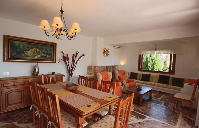 Only 100m to the Beach! Spacious Villa With Private Pool - 12 People - Foto 13