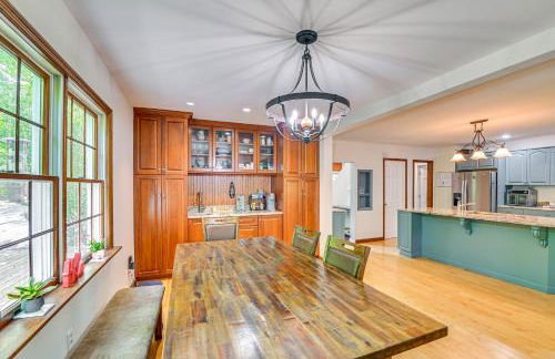 Charming Ballston Spa Home with Sauna and Private Pool - Foto 7