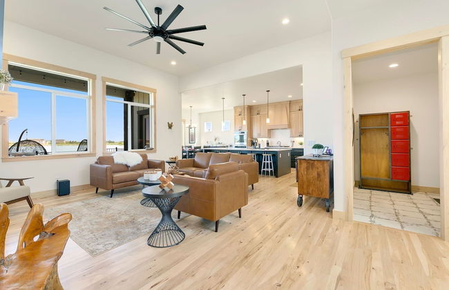 Lakeside Luxury - Hot Tub, Pool Table, and Views - Foto 58