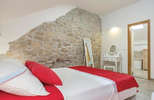 Awesome Home In Ploce With Jacuzzi - Foto 25