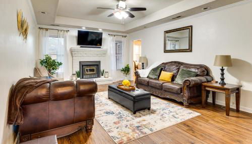 Spacious Madison Vacation Rental with Backyard! - Photo 4