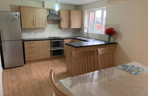 Oxford four-Bedrooms detached house with driveway parking - Foto 9