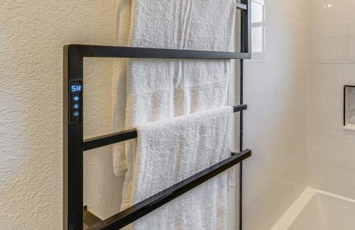 5 Mi to Downtown St Pete Private Oasis with Yard - Foto 16