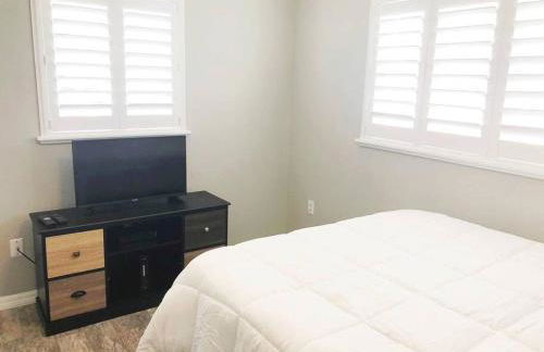 Modern Apartment - 1 of 4 - Photo 2