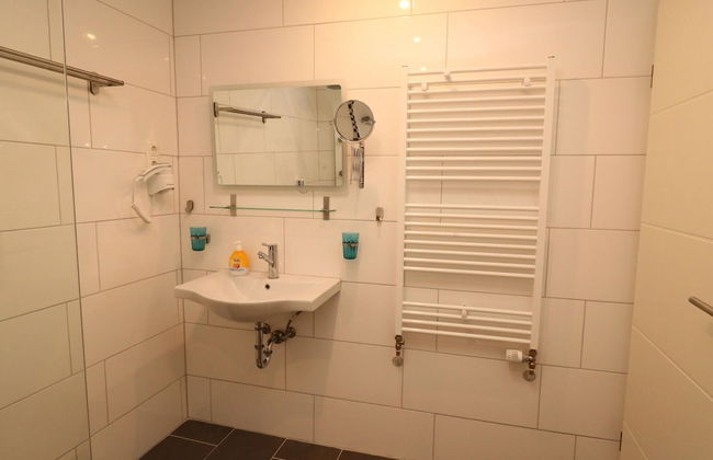 Apartment in Essen With Balcony & Garden - Foto 12