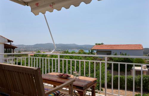 D & K Vacation Villa Anavissos - Photo 11