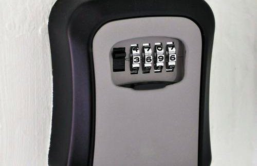 Zentral und großzügig Wohnen - Smart-TV mit streaming Apps - 1 bis 4 Personen - Küche mit Bar - kostenlose Parkzone - Photo 16