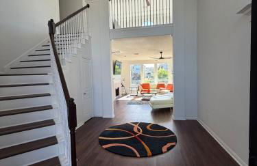 Luxury Lakefront 4BR - Corporate & Extended Stay Friendly - Foto 29