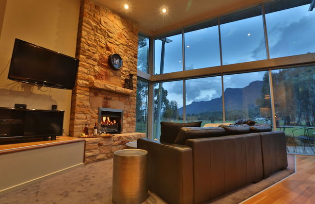 Ironstone Romantic Couples Retreat - Photo 3