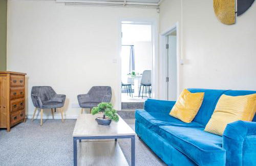 3 Bedroom House - Free Parking-Hospital-Contractors-Families - Long Stay Rates Available - Photo 31