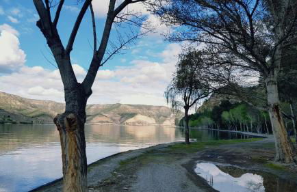 TU CASA EN MEQUINENZA CON WIFI - Photo 1