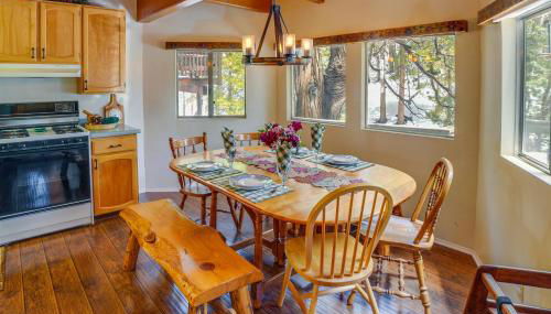 Peaceful Pines Running Springs Home with 3 Decks - Foto 2