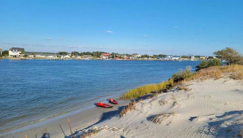 Waterfront home with Private Dock and swimming area, large fenced backyard - Foto 2