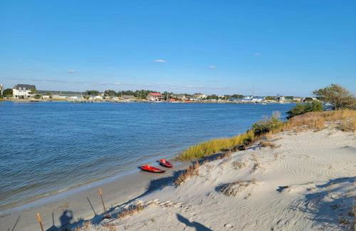 Waterfront home with Private Dock and swimming area, large fenced backyard - Foto 2