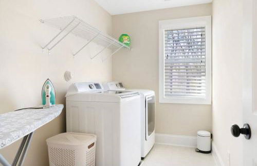 Spacious Family Getaway ~ Fire Pit~ Private Office - Foto 8