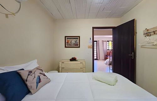 Charme de um típico chalé de campo com lareira. - Foto 31