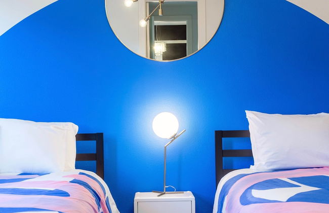 Modern ATX Mansion 6th Street 3 min Scooter - Foto 21