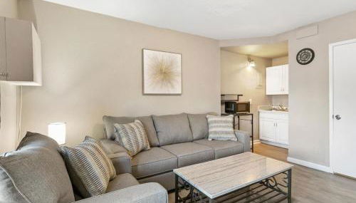 Charming Retro Property 22 - Photo 2