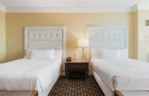 TRUMP 56th Floor - Sphere and Strip View - No Resort Fees - Photo 31