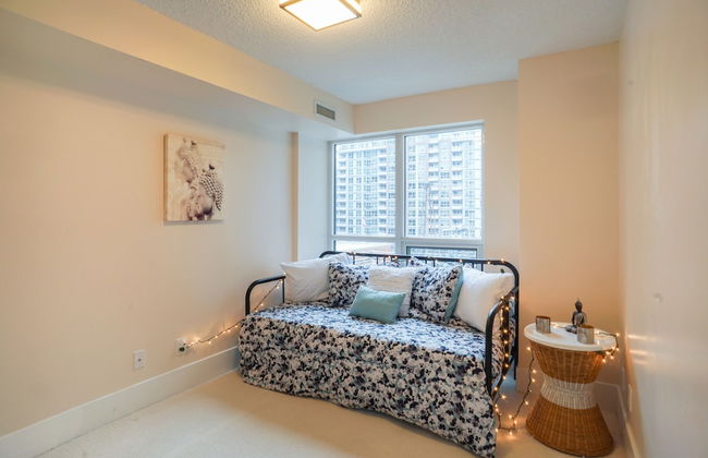 Applewood Suites - Luxury 3 BDRM - Photo 6