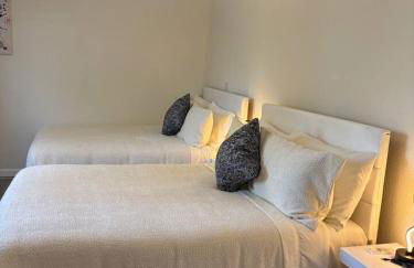 Newly Renovated Lakefront with Dock - Foto 40