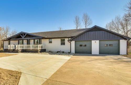 East Texas Group Getaway! Modern Longview Home - Foto 28