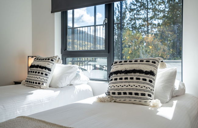 Mountainview Escape Revelstoke Vacations - Photo 3