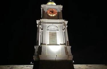 Upscale Industrial Penthouse - Foto 33