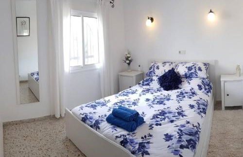 Fabulous refurbished apartment above private villa - Foto 7