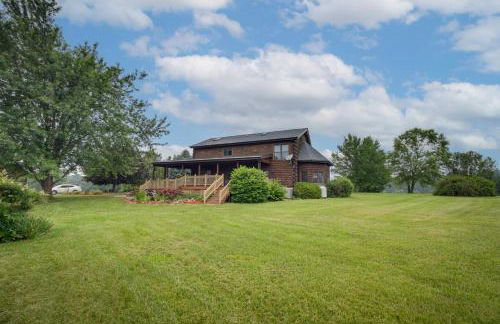 Peaceful Raphine Cottage with Deck and Fireplace! - Foto 20