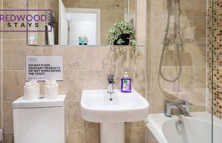 1 Bed 1 Bath, Modern Town Center Apartment, Netflix By Redwood Stays - Foto 47