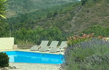 Vacation home with pool - Foto 1