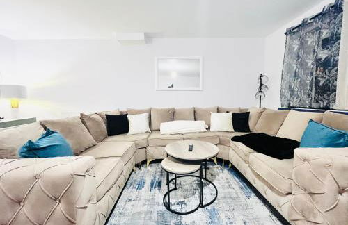 Stunning Five Bedroom Holiday Home in Chartham Canterbury with Hot Tub - Foto 15