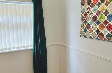 Lovely 4-bed home sleeps 8 Nr Bolton Stadium & M61 - Photo 39