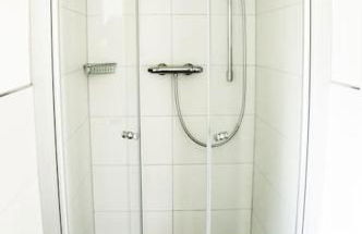 Schönes Haus mit großem Garten - Foto 5