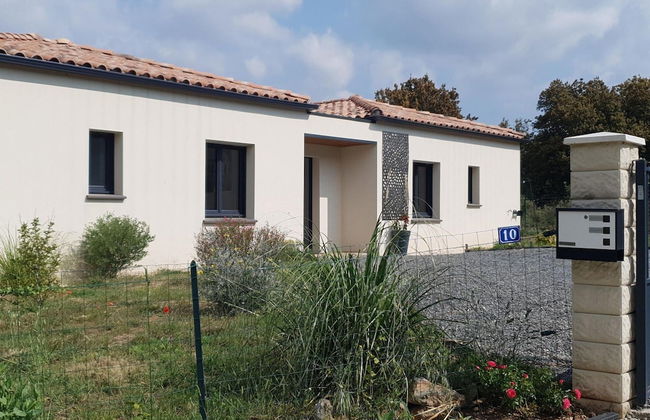 Villa With Pool & Views - Photo 31