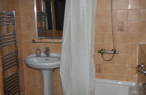 Gîte COLOMBIER 8 Pers piscine fitness sauna lac riviere loisirs - Foto 8