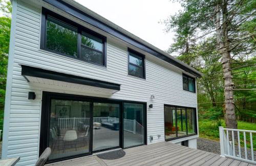 Brand New House with Huge Patio - Photo 41