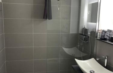 Renovated, cozy 1-room apartment with balcony - Foto 5