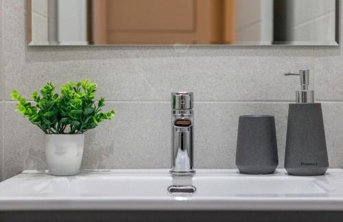 Recién reformado junto a metro San Mamés - Foto 19