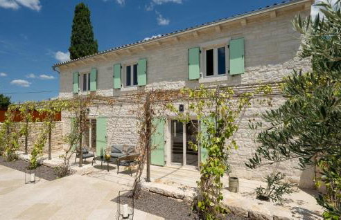 Nice Home In Zminj With Sauna - Photo 20