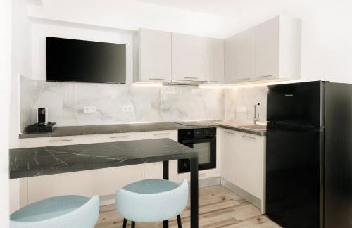 Kyan Executive Suites - Photo 13