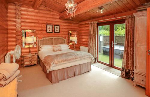 Endeavour Lodge 4 - Photo 6